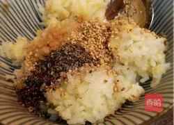 Illustration of how to make pan-fried rice balls 1