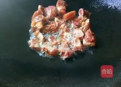 Illustration of how to make braised rice with potatoes and ribs 4