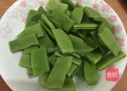 Illustration of how to make braised noodles with soy sauce beans 2