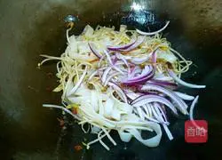 Illustration of how to make fried rice noodles 15