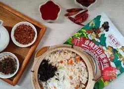 Illustration of Spicy Wild Mushroom Rice Noodles 5