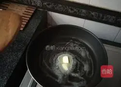 Homemade Illustration of how to make thickened steak burgers 1