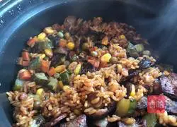 Illustration of how to make braised rice with assorted sausages 14