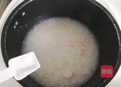 Illustration of how to make shrimp and yam porridge 8