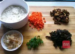 Illustration of how to make mushroom porridge 3