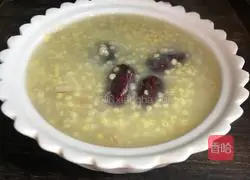 Red dates, oats and millet porridge Illustration of how to do it 11