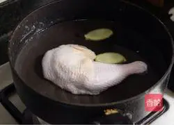 Cold noodles with shredded chicken and sesame sauce Illustration of how to do it 1