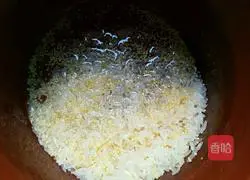 Illustration of how to make rice, yam and red date porridge 3