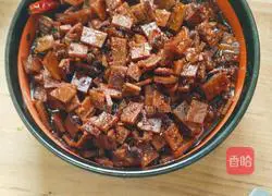 Illustration of how to make fried dried tofu (the kind of dried tofu in spicy rice noodles) 12