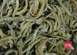 Illustration of how to make Tianjin pot stickers 2