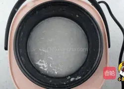 10-month-old baby is fresh, nourishing the stomach, low in fat and easy to digest Illustration of how to make baby vegetable and shrimp porridge [Xiaolu Youxian] 1