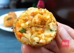 Illustration of how to make vegetable and meat floss rice balls 12