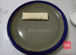 Illustration of how to wrap spring rolls 15