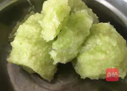 Illustration of how to make pot stickers 3