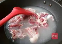 Illustration of how to make pork ribs and pumpkin rice porridge 5