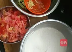 Illustration of how to make hand-made braised beans and noodles 1