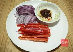 Illustration of spicy spinach cold noodles 2