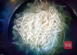 Italian Illustration of how to make noodles 4