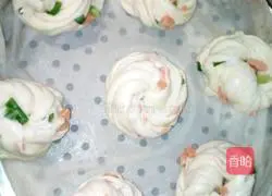 Scallion, ham and sausage rolls Illustration of practice 12