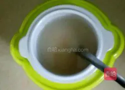 Illustration of nutritional porridge for six-month-old babies 5