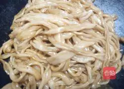 Illustration of how to make dry fried rice noodles 6