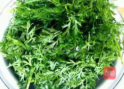 Illustration of how to make carrot and cherry steamed buns (carrot leaves) 3