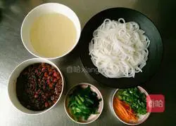 Yunnan Miscellaneous Sauce Rice Noodles Recipe Illustration 7