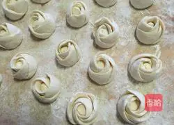 Illustration of how to make rose rolls 11