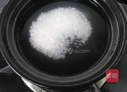 Illustration of how to make red dates and pumpkin porridge 6