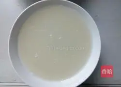 Illustration of how to make red date cornmeal cake 1