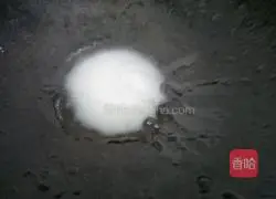 Illustration of how to make wet fried rice noodles 2