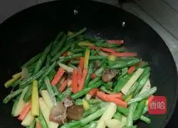 Illustration of how to make braised beans and noodles 3