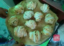 How to make flower rolls Illustration 9