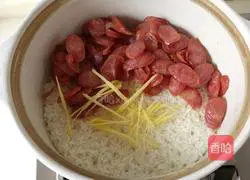 Illustration of how to make claypot rice 7