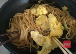 Illustration of how to make braised beans and pasta 9