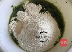 Illustration of how to make green rose rolls 2