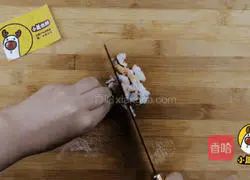 Fresh baby cabbage and shrimp porridge with low fat and easy digestion for 10-month-old babies [Xiaolu Youxian] Illustration of how to do it 6