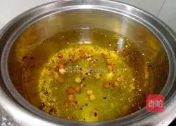 How to make barley, red bean and lotus seed porridge 3