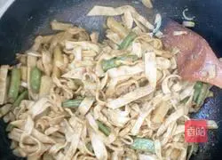 Illustration of braised noodles 4