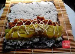 Illustration of how to make seaweed rice balls 1