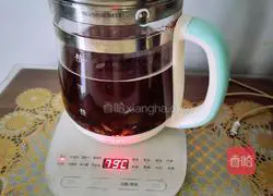 Illustration of how to make astragalus, coix seed and red bean porridge 4