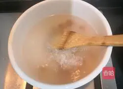 Illustration of how to make iced peach gum brown sugar porridge 6