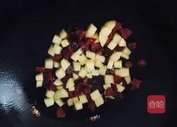 Illustration of how to make braised sausage and potato rice 5