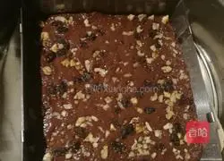 Illustration of how to make chocolate walnut cake 6