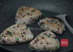 Illustration of how to make fried potato and multigrain rice balls 10