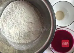 Illustration of how to make rose rolls 2