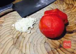 Illustration of how to make beef and tomato pasta 4