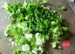 Illustration of how to make cold noodles with shredded chicken 2