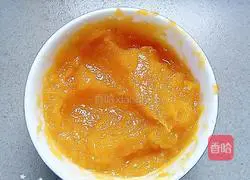 Illustration of how to make pumpkin hair cake 5
