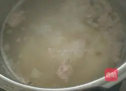 Illustration of how to make Gele fish lean meat porridge 2